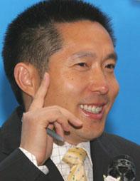 中央電視臺(tái)廣告經(jīng)濟(jì)信息中心主任、經(jīng)濟(jì)頻道總監(jiān)郭振璽