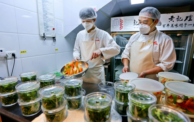 甘肅張掖：生產生活保障類行業(yè)逐步恢復營業(yè)（組圖）