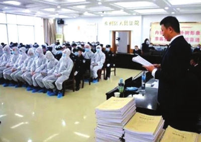 天水秦州區(qū)開審18人涉惡案 被控涉嫌敲詐勒索、尋釁滋事、開設(shè)賭場(chǎng)等