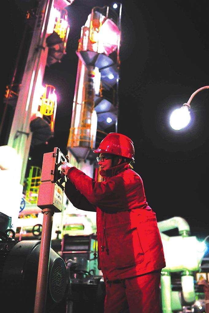 蘭州熱電公司提前開(kāi)閘送熱鍋爐、管網(wǎng)運(yùn)行狀況良好