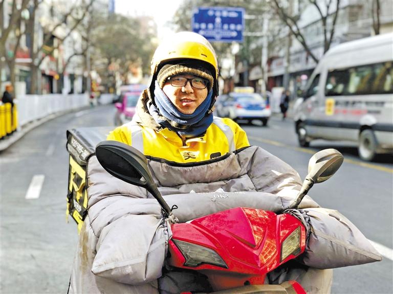外賣小哥王全軍：好好干，在蘭州買套房