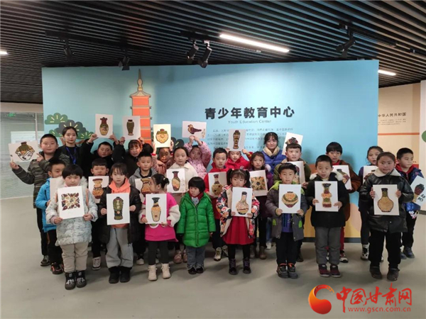 博物館里過臘八 武威這些孩子用五谷拼文物！