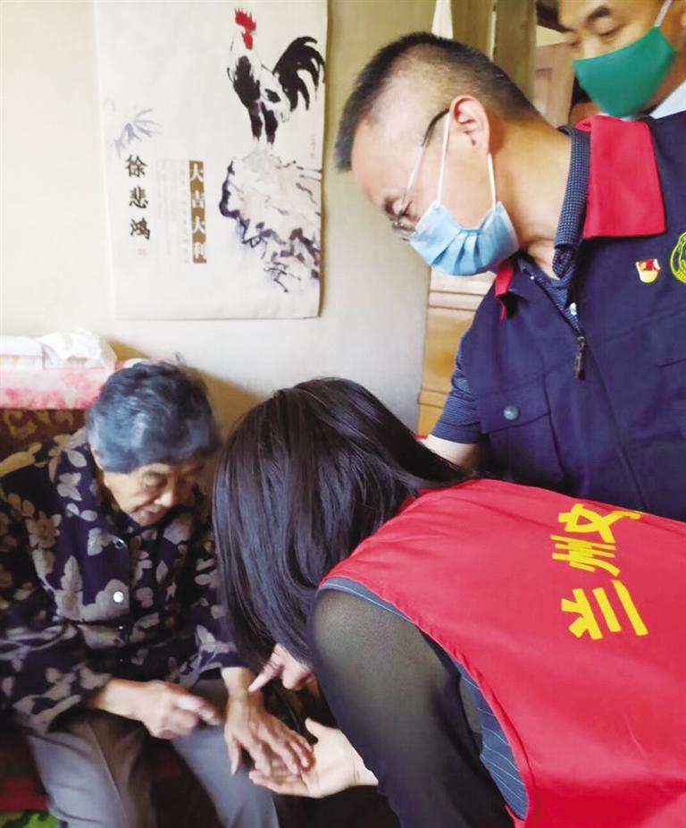 在公益志愿服務(wù)中踐行初心使命——記中國(guó)好人、城關(guān)區(qū)一方公益慈善協(xié)會(huì)黨支部書記高平