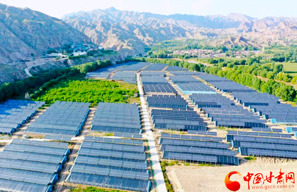 【奮斗百年路 啟航新征程 脫貧攻堅(jiān)答卷】以村為家，把貧困戶當(dāng)家人——記全國脫貧攻堅(jiān)先進(jìn)個(gè)人錢有