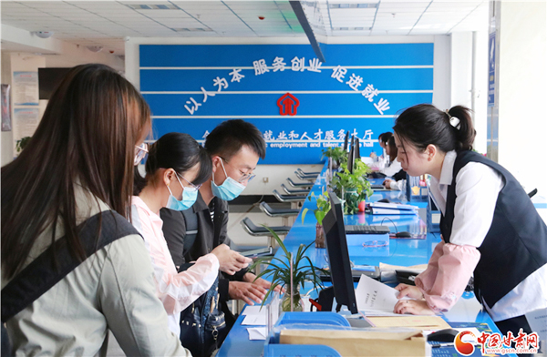 【百年風華 奮進甘肅·黨員風采】趙亮夫：投身人社扶貧 助民增收致富