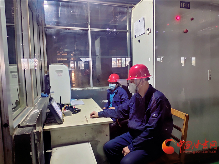 空置房如何辦理停暖？過熱費如何收?。?>
        </a><em>空置房如何辦理停暖？過熱費如何收取？</em></li>

                </ul>
            </div>
            <!-- public platform -->
            <div   id=