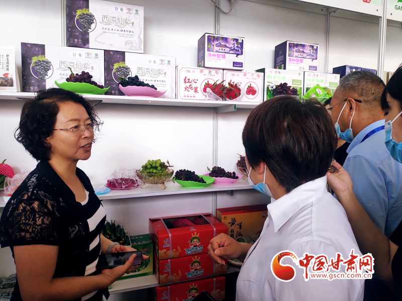 勞動(dòng)者入職時(shí)要交保證金？法院：用人單位全額退還