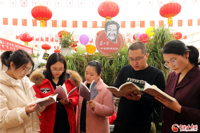 甘肅著名中西醫(yī)結(jié)合專家再出新作 《裴正學中西醫(yī)結(jié)合臨床經(jīng)驗集》系列叢書發(fā)布