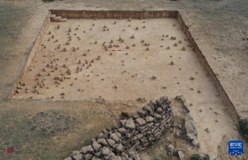 四川稻城縣皮洛舊石器時(shí)代遺址探方發(fā)掘情況（資料圖）。