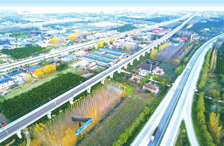 當(dāng)好交通先行官 鋪好經(jīng)濟發(fā)展路——慶陽市交通運輸事業(yè)發(fā)展綜述