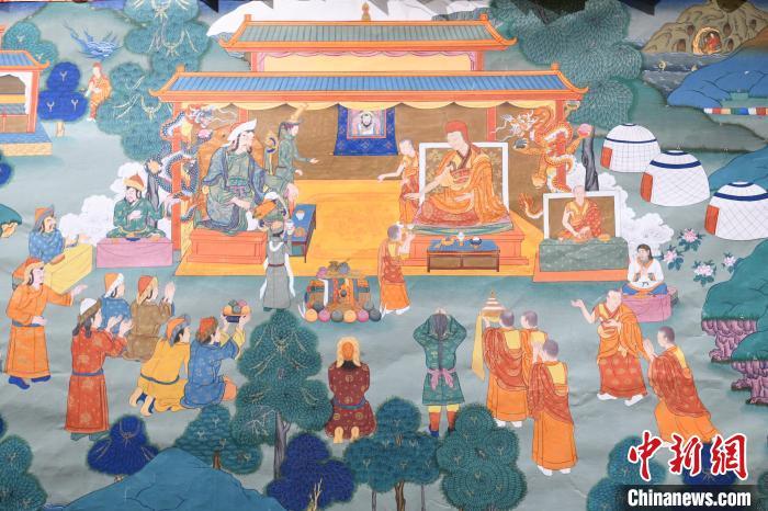 8月20日，在蘭州市博物館展出的大型歷史題材卷軸唐卡“涼州會盟”?！〈魑牟?攝