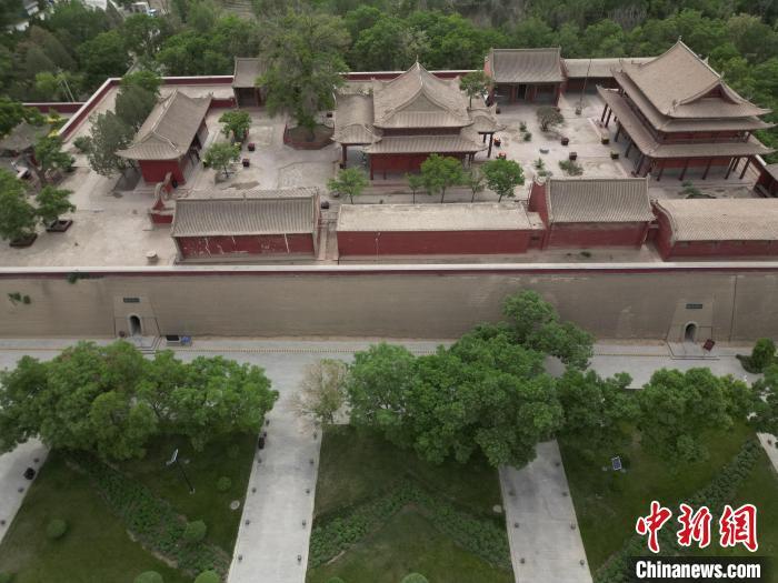 5月16日，航拍下的雷臺(tái)漢墓墓室入口。戴文昌　攝